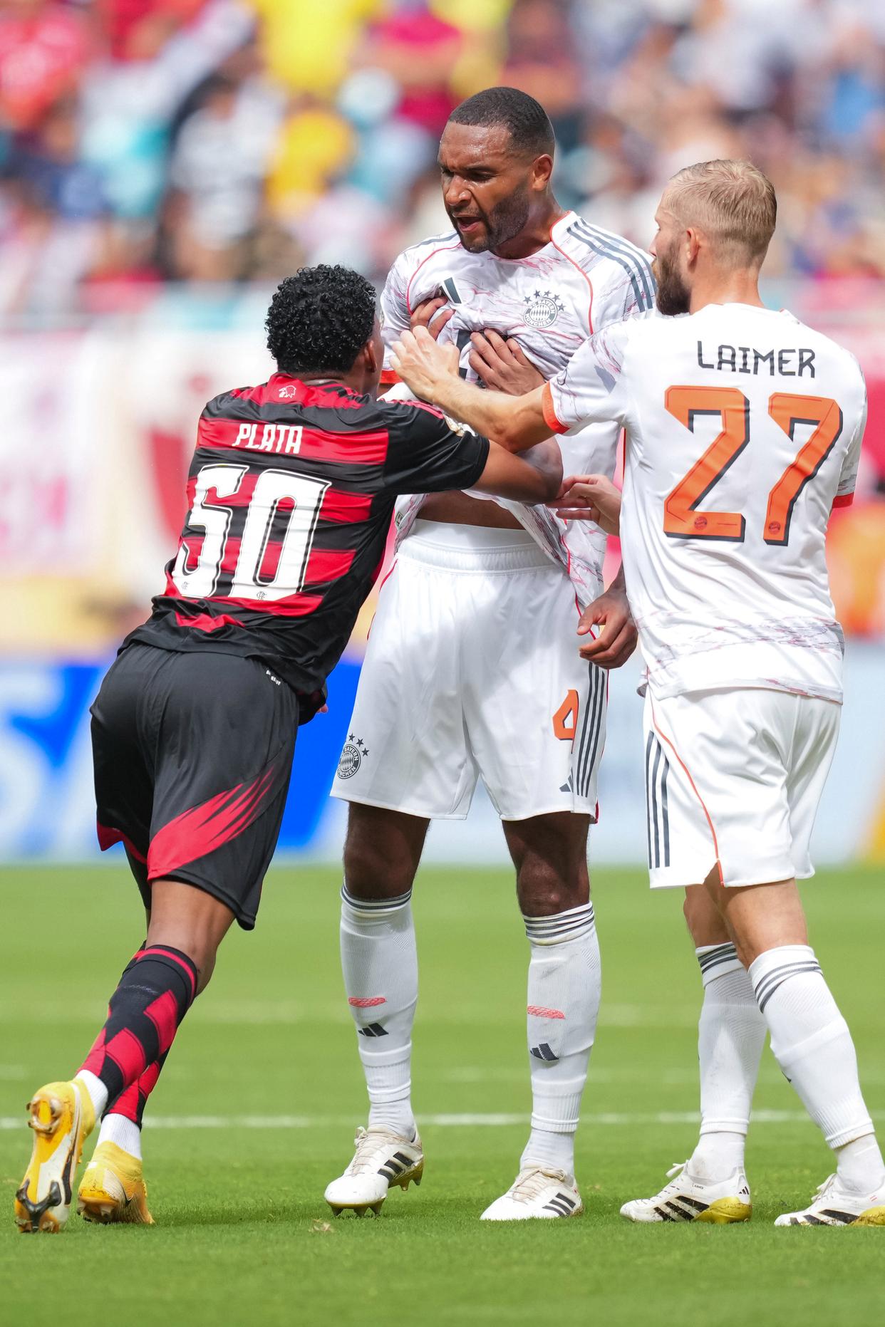 乐竞体育APP-包含国际比赛日拜仁慕尼黑备战意大利杯；防线松动细节曝光；压力陡增；赛季目标并未改变的词条